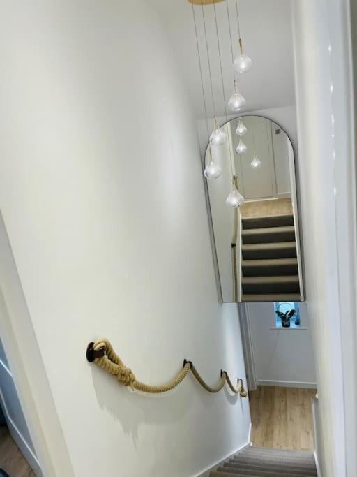 Homestay In A Beautiful House With Free On St Parking